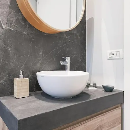 Lägenhet Easylife - - Achille Zezon 8 - *