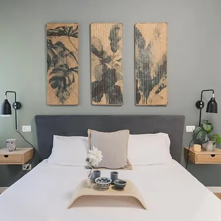 Easylife - - Achille Zezon 8 - Milano