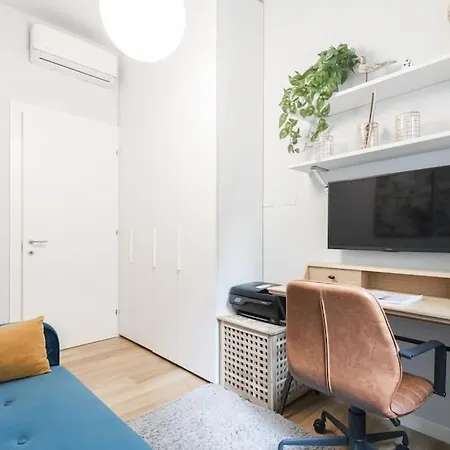 Easylife - - Achille Zezon 8 - *