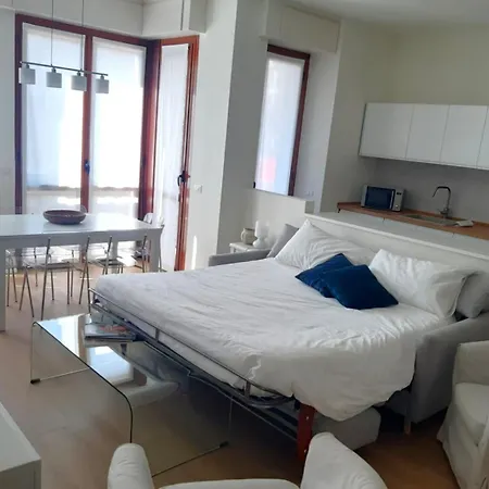 아파트 Charming Towers Guest House-apartment 밀라노