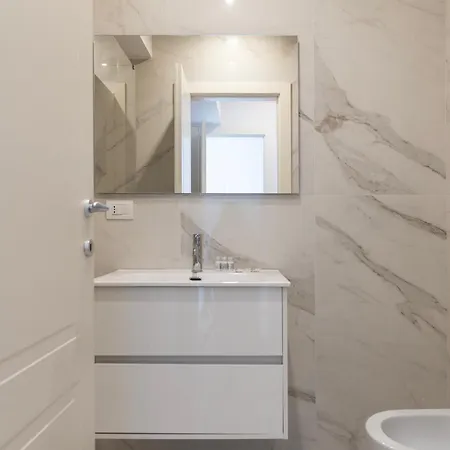 Apartment Youhosty - Bright Gioia Milan