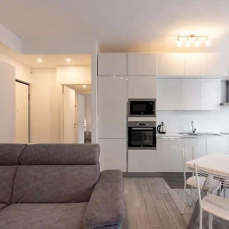 Audrey Flat * Милан