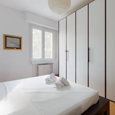 Guesthost - Irnerio- Washington Balcony * Milano
