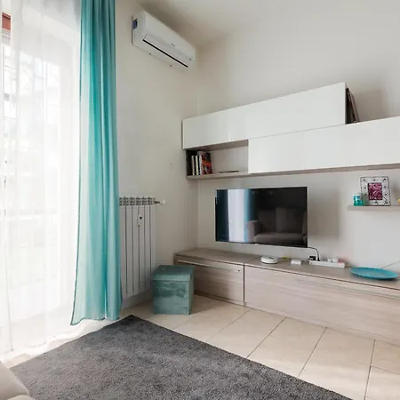 Apartment Guesthost - M1 Gambara Balcony