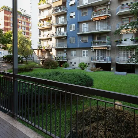 Apartment Guesthost - M1 Gambara Balcony