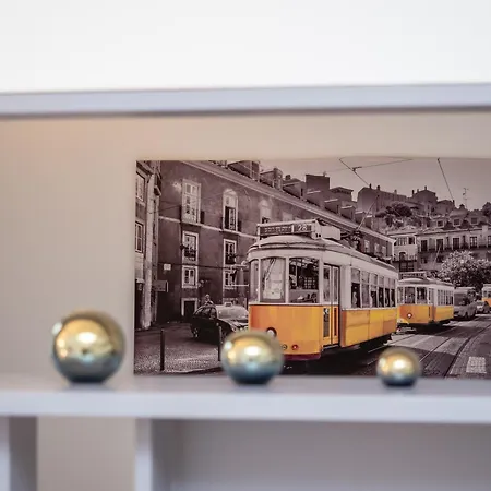 Keys Of Italy - Melloni 4 / Mustard Revolution Apartment *