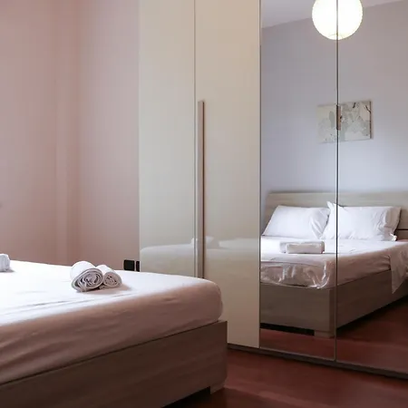 Urban Balcony Hideaway - 3 People * Mediolan
