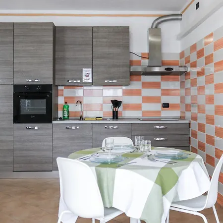 Urban Balcony Hideaway - 3 People * Mediolan