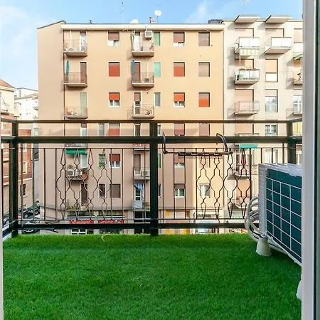 Bicocca Metro House Apartamento *