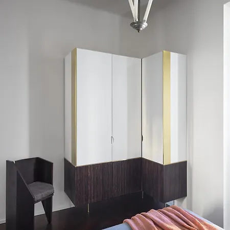 Sophisticated With Italian Charm Apartment