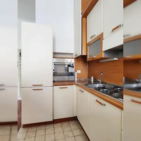 Porta Romana District Apartman *