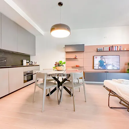 Menotti 11 - 15 Min Dal Duomo Apartamento *