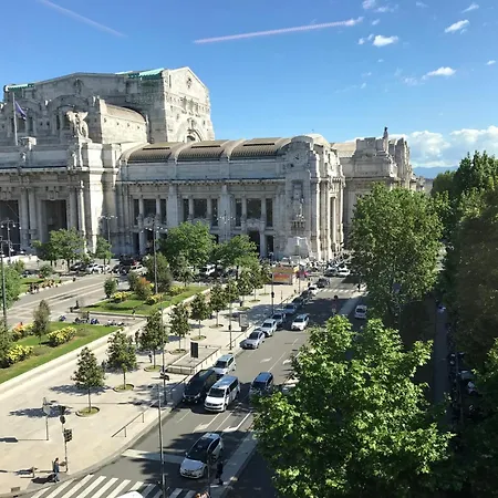 Torakiki's Linate Airport M2 Lambrate Apartmán *