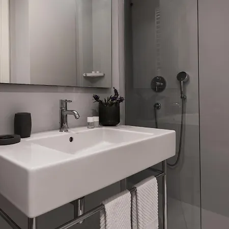 아파트 Fifty Eight Duomo Two Bedrooms 밀라노