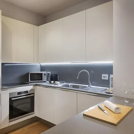 Fifty Eight Duomo Two Bedrooms * 밀라노