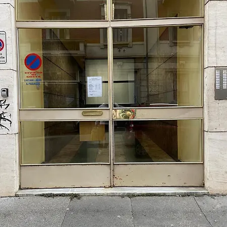 The Best! Fast Wi-fi & Netflix Lägenhet Milano