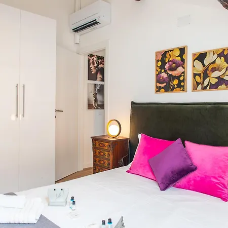 Prada District Elegant - 20 Min To Duomo Di Apartamento *