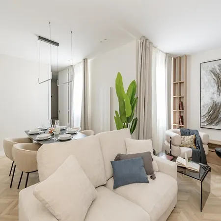 La Perla Fondazione Prada Apartment
