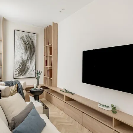 Apartment La Perla Fondazione Prada Milan