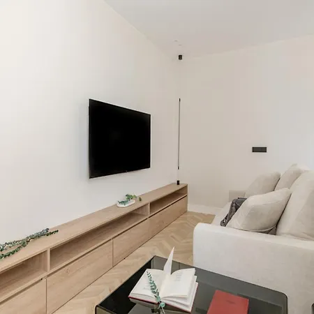 Apartment La Perla Fondazione Prada Milan