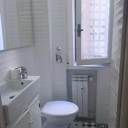 Appartement Modern With Balcony And Free Parking Close To The Metro Milan