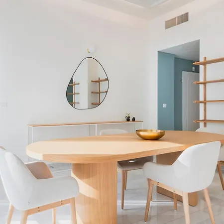 Relstay - Montenapoleone Appartement Milaan