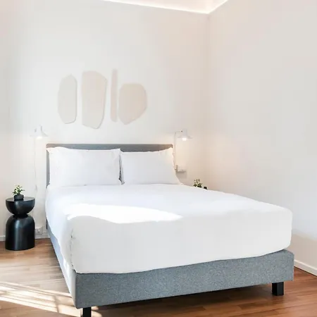 Relstay - Montenapoleone Appartement *