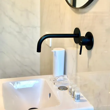 Appartement Casa Angelo Design Flat - Milan, Porta Venezia, 3 Metro Stops Duomo Milaan