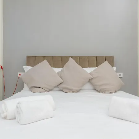 Centro Storico Vetra M4-studio 10min Walk Duomo Apartment