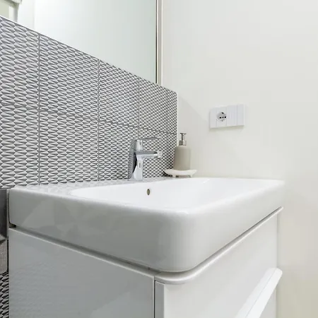 Centro Storico Vetra M4-studio 10min Walk Duomo Apartment