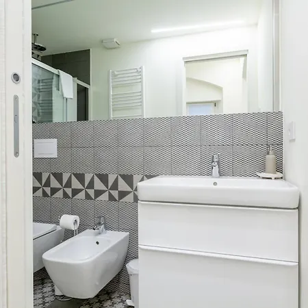 Apartment Centro Storico Vetra M4-studio 10min Walk Duomo *