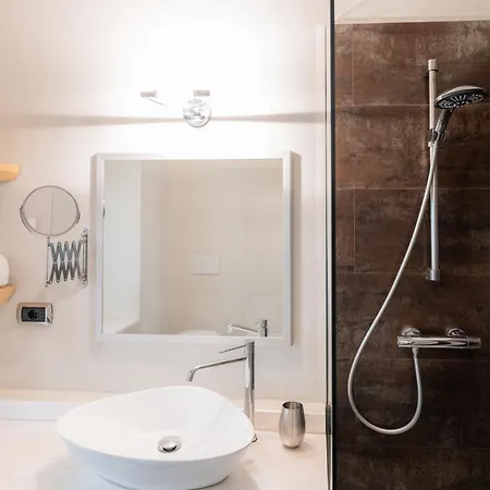 Eleganza Design Corso Porta Garibaldi - 80 Mq * מילאנו