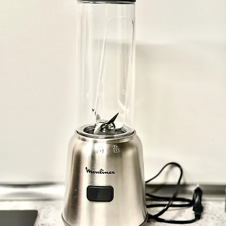 Casa Angelo Design Flat - Milan, Porta Venezia, 3 Metro Stops Duomo Milan