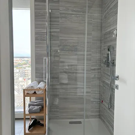 Torre Skyview Gym Pool & Rooftop