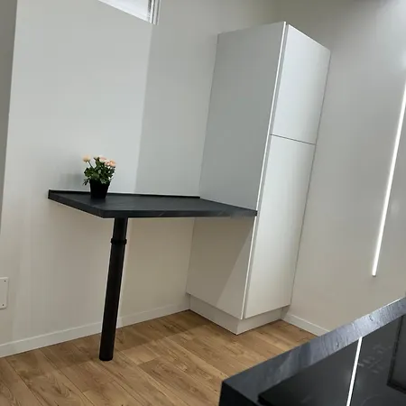 Luxury Beauty-flat In *