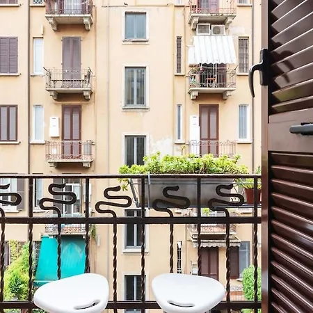 Casa Dina - Monolocale Washington De Angeli 아파트 밀라노