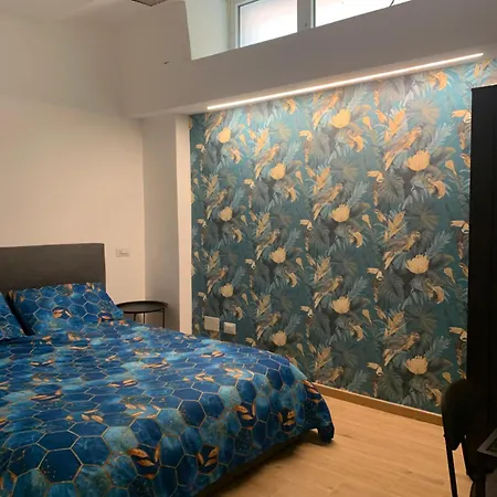 Underground ゲストハウス