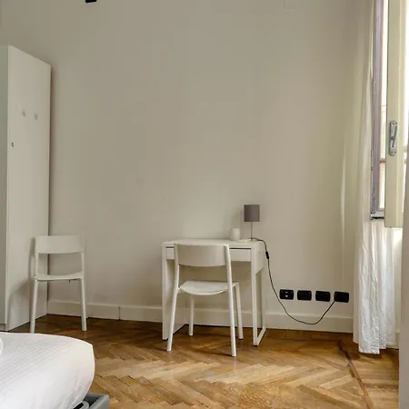 Chic Joivy Flats In The Centre Milano