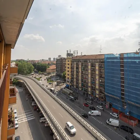 Front Metro Lucania * Milano