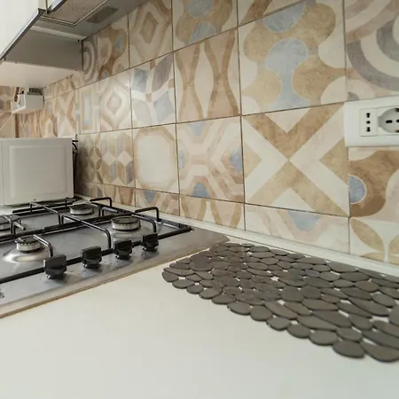 Front Metro Lucania Appartamento Milano