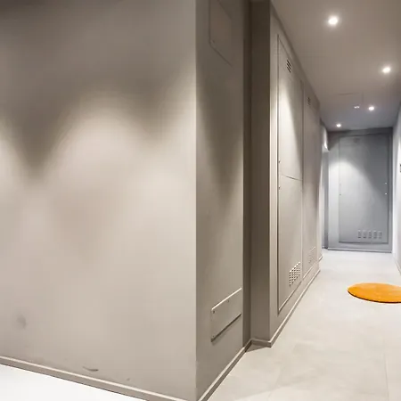 Welcome To The Center Of Milán