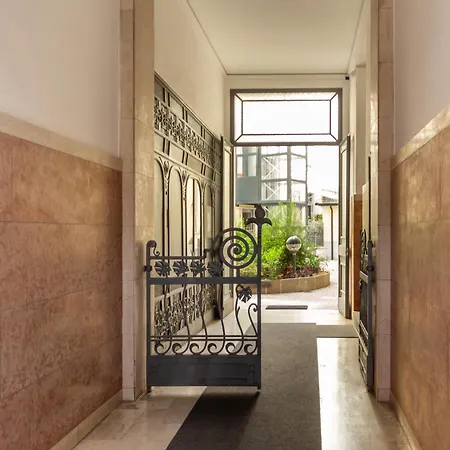 Welcome To The Center Of Apartmán