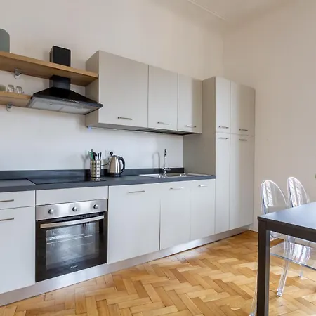 In Historic Building- Porta Venezia * Mediolan