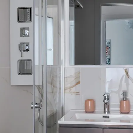 Comfortable Two-room In Apartman Milánó
