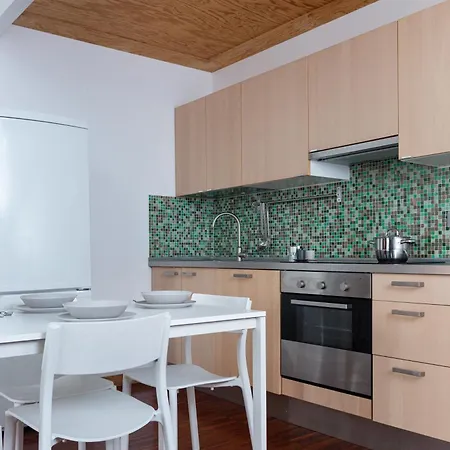 Apartmán White And Brown Exclusive Loft With Terrace - Free Parking - M2 Station