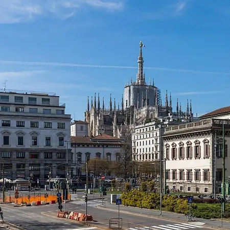 Palazzo Fontana Duomo View Golden House Апартаменты *