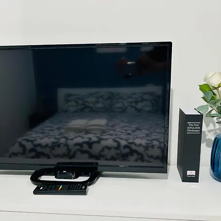 Chiara 18 - M4 Metro Blu Mediolan