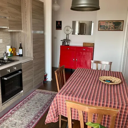 Cozy Shared Restroom In San Siro - Citylife 게스트하우스 *
