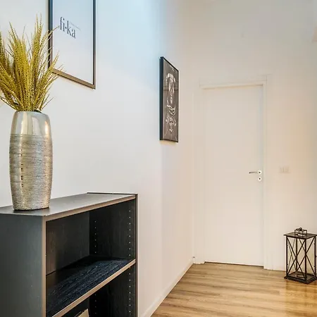 Luxury 4 Bedrooms Close To Duomo *