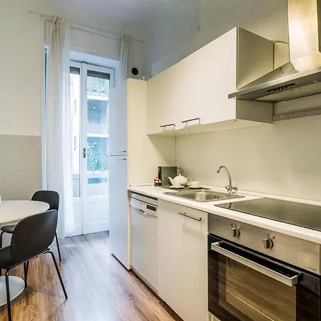Lägenhet Luxury 4 Bedrooms Close To Duomo *